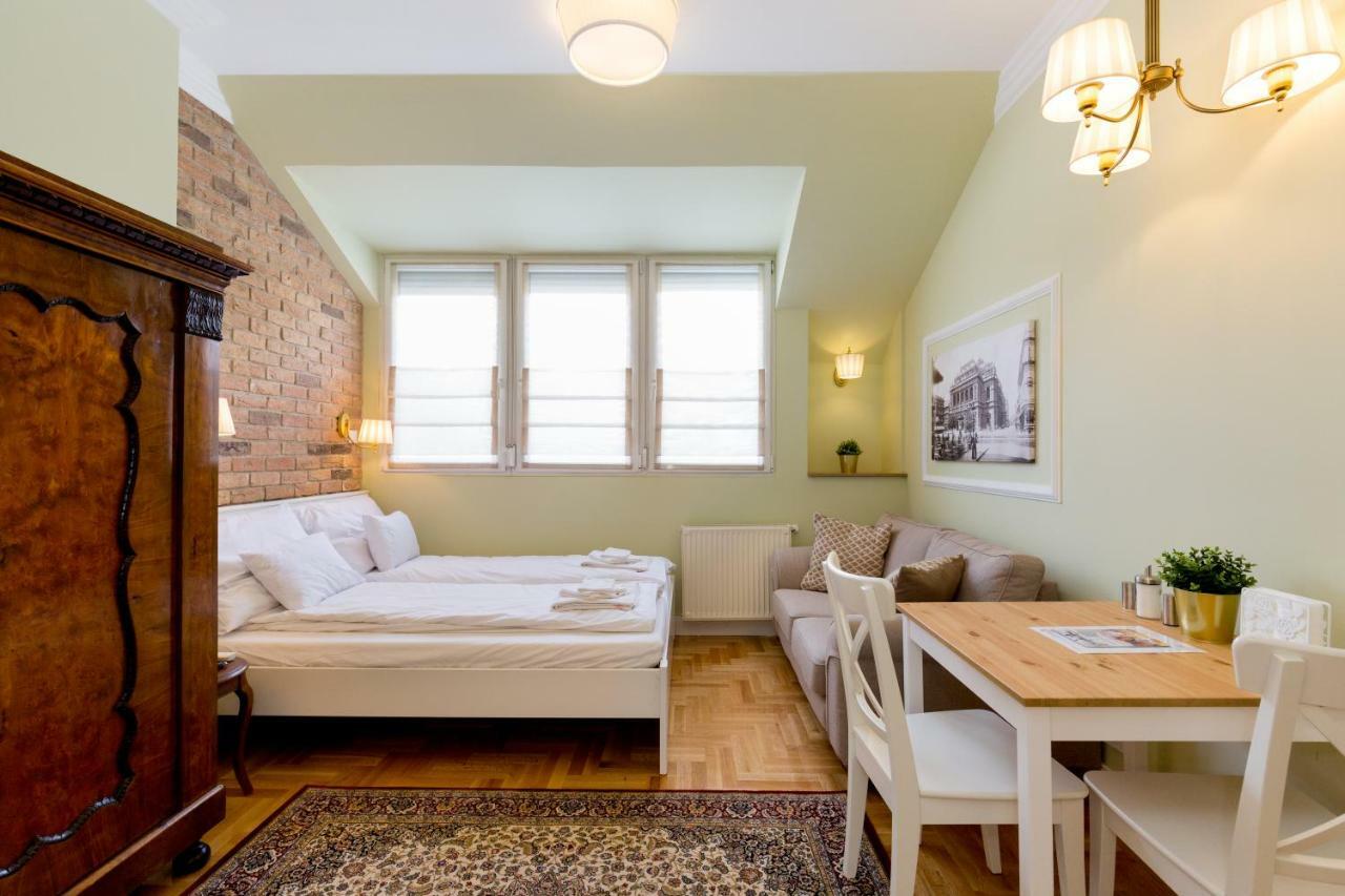 Roland Apartments Budapest Esterno foto