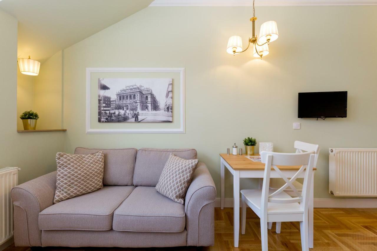 Roland Apartments Budapest Esterno foto
