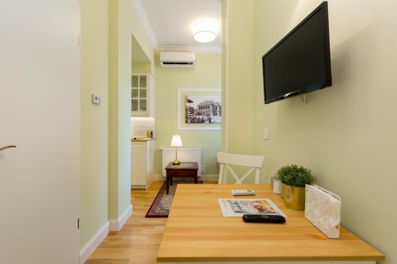 Roland Apartments Budapest Esterno foto