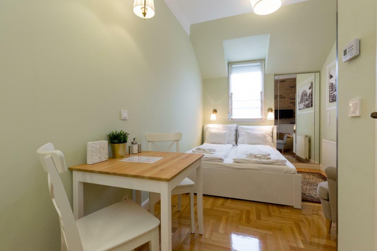 Roland Apartments Budapest Esterno foto