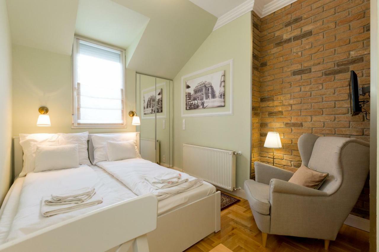 Roland Apartments Budapest Esterno foto