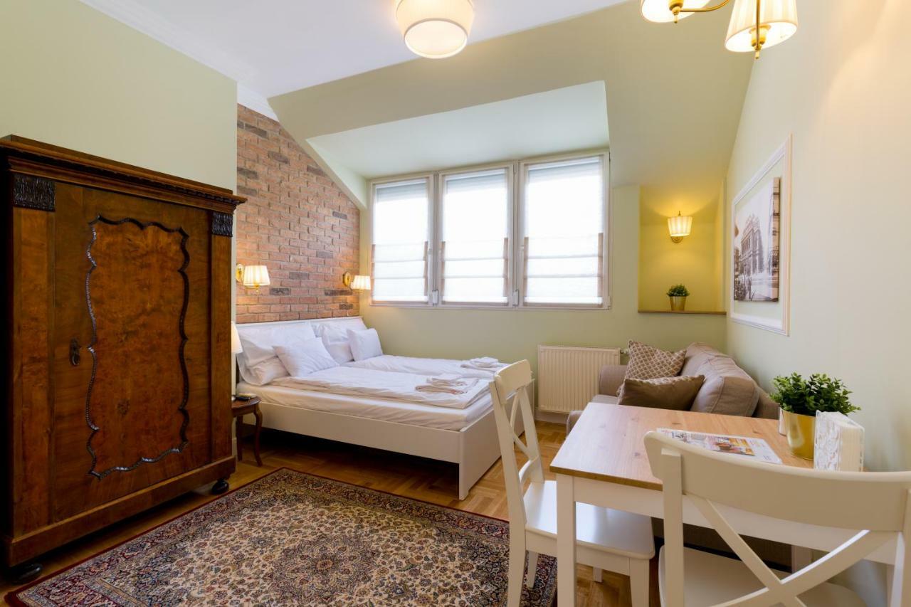 Roland Apartments Budapest Esterno foto